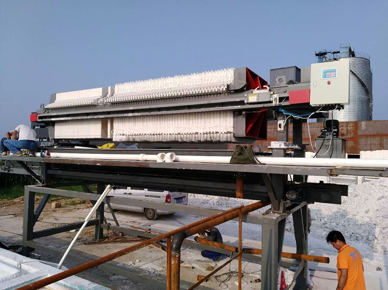 碳素廠污水現(xiàn)場(圖1)